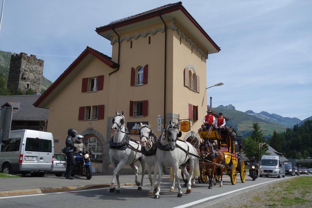Sust Lodge Am Gotthard Hospental Exterior foto